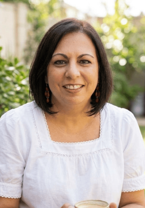 A picture of Shazia Munir, Virtual Assistant, founder of Tempus Office